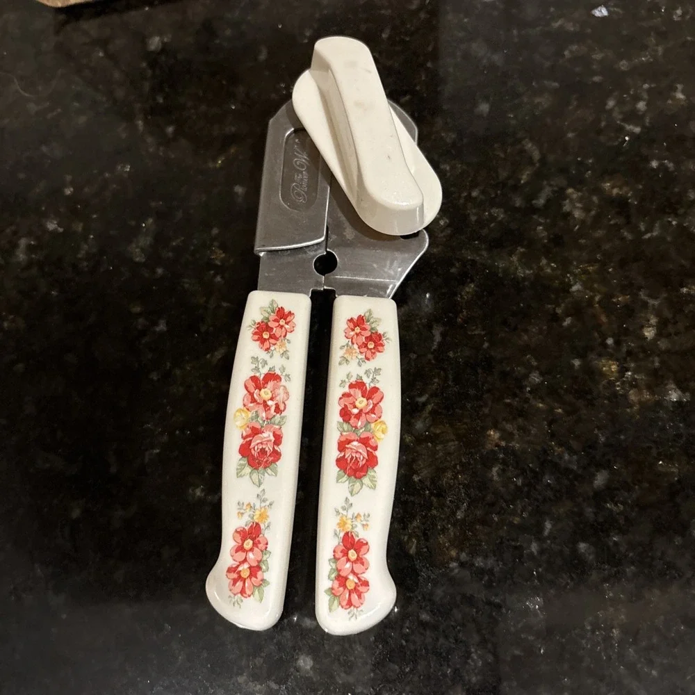 Pioneer Woman Manual Can Opener Cottagecore Floral Stainless Steel White MINT
